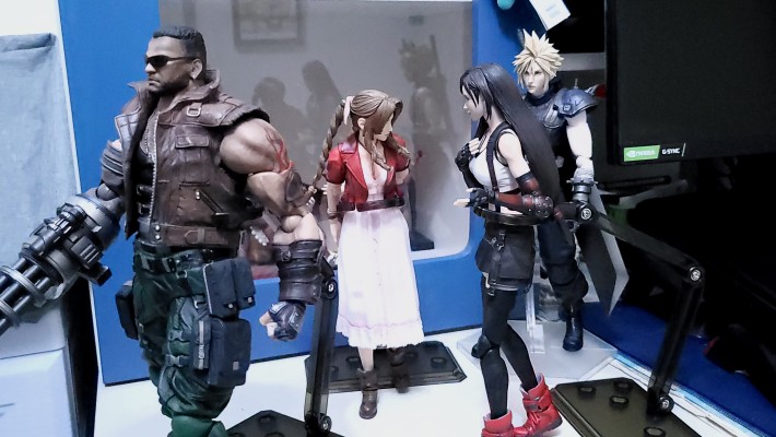 PlayArts改 最终幻想VII 重制版 巴雷特·华莱士 Version 2