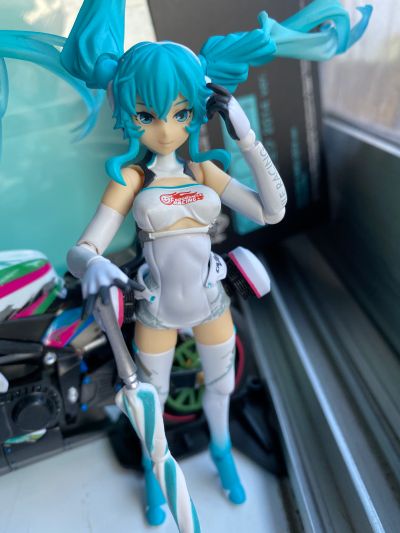figma#250 GOOD SMILE Racing 初音未来2014 EV MIRAI Ver.