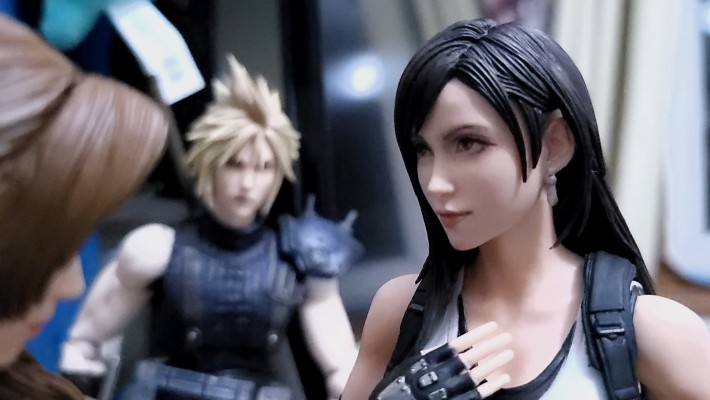 PlayArts改 最终幻想VII 重制版 巴雷特·华莱士 Version 2