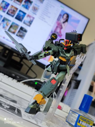 HG 1/144  量子型00指挥官高达