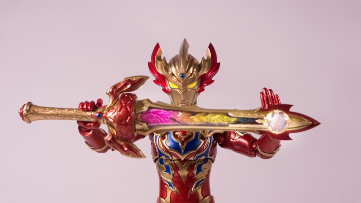S.H.Figuarts  奥特银河格斗 巨大阴谋  泰迦奥特曼 彩虹三重斯特利姆形态