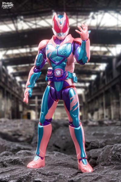 S.H.Figuarts 假面骑士利维斯 假面骑士利维 暴龙基因