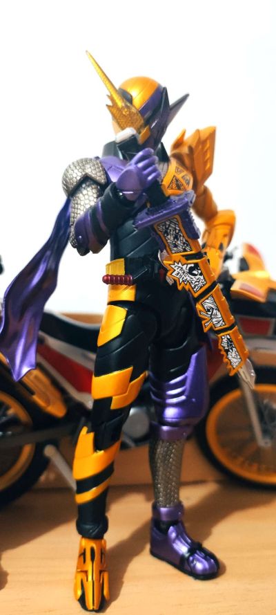 S.H.Figuarts 假面骑士创骑 假面骑士创骑 忍者漫画形态