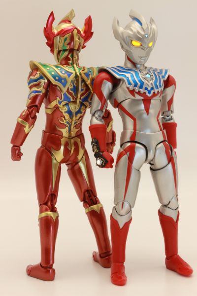 S.H.Figuarts  奥特银河格斗 巨大阴谋  泰迦奥特曼 彩虹三重斯特利姆形态