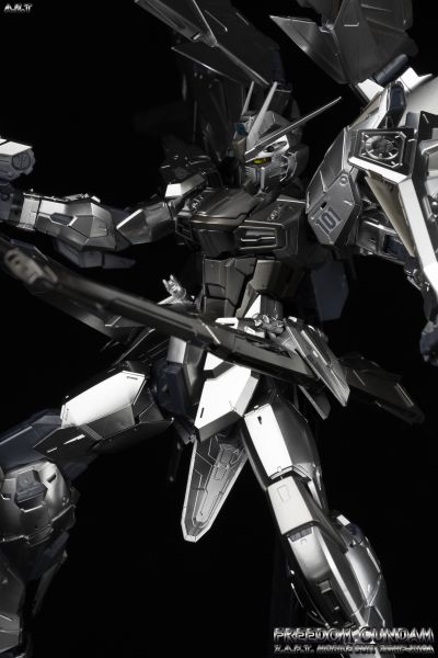 MG 高达基地限定 机动战士高达SEED  自由高达 2.0版 [银色涂装]