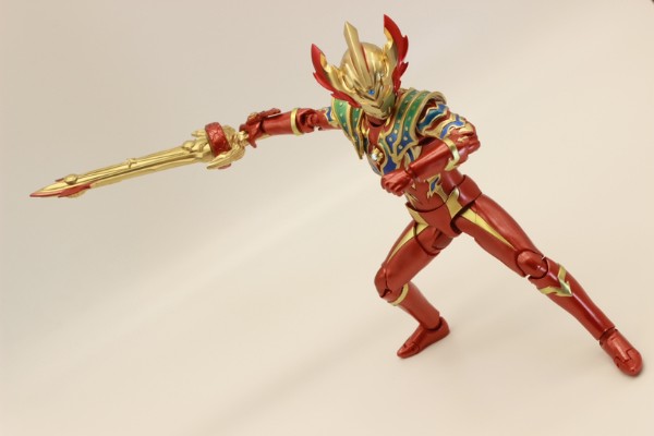 S.H.Figuarts  奥特银河格斗 巨大阴谋  泰迦奥特曼 彩虹三重斯特利姆形态