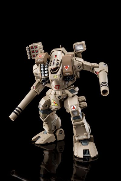 超时空要塞  MBR-04-Mk.IV 歼击机器人 战斧