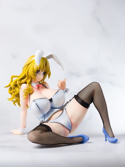 智恵 兔女郎