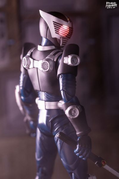 S.H.Figuarts 假面骑士龙骑 假面骑士龙骑 (空白体)