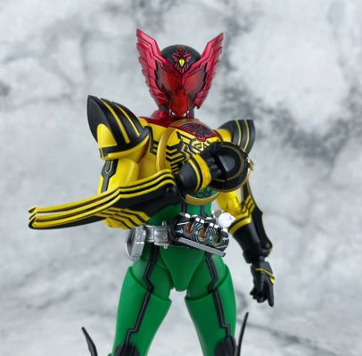 S.H.Figuarts(真骨雕制法) 假面骑士卌骑与欧兹 电影大战 超级激战 假面骑士欧兹 超级鹰虎蝗联组