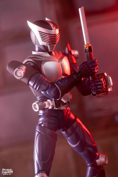 S.H.Figuarts 假面骑士龙骑 假面骑士龙骑 (空白体)