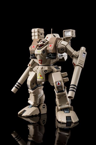 超时空要塞  MBR-04-Mk.IV 歼击机器人 战斧