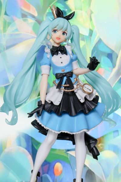 艺术家杰作  初音未来 爱丽丝公主