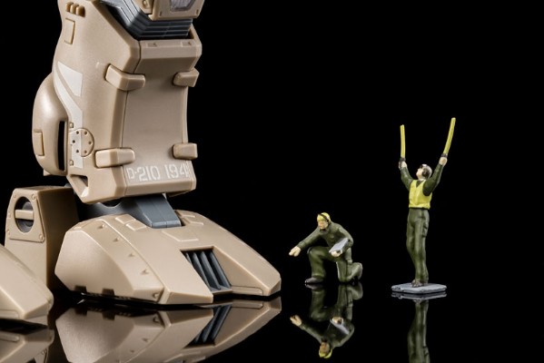 超时空要塞  MBR-04-Mk.IV 歼击机器人 战斧