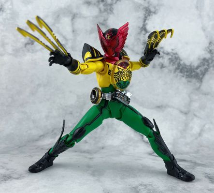 S.H.Figuarts(真骨雕制法) 假面骑士卌骑与欧兹 电影大战 超级激战 假面骑士欧兹 超级鹰虎蝗联组