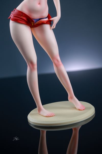 岸见荣子 在客户公司中露出其丰满肉体晒日光浴ver.