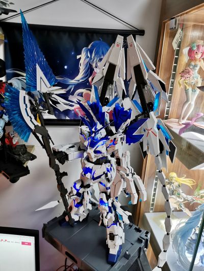PG 1/60  完美独角兽高达