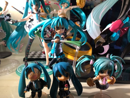 figma#35 	幸运星 OVA 柊镜 初音未来Cosplay ver.