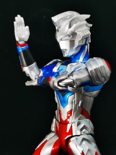 S.H.Figuarts   泽塔奥特曼 阿尔法装甲 特别配色版