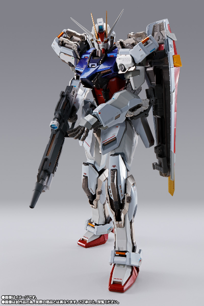 METAL BUILD   强袭高达 -赫利俄波利斯亮相版-