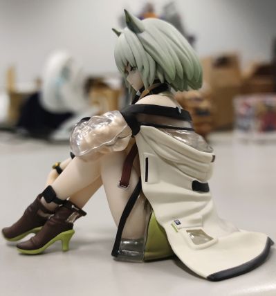 压泡面手办 明日方舟 凯尔希