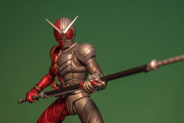 S.H.Figuarts(真骨雕制法)   假面骑士双骑 狂热金属形态