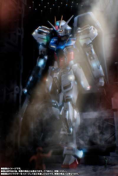 METAL BUILD   强袭高达 -赫利俄波利斯亮相版-