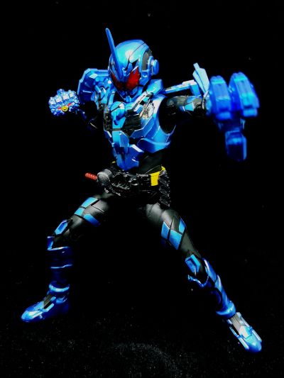 S.H.Figuarts 假面骑士创骑 假面骑士格里斯 暴雪形态