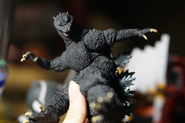 S.H.MonsterArts 哥斯拉 (2004)