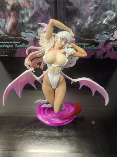 CAPCOM FIGURE BUILDER Creator's Model 吸血鬼 莫莉卡・安斯兰特 White Color. 