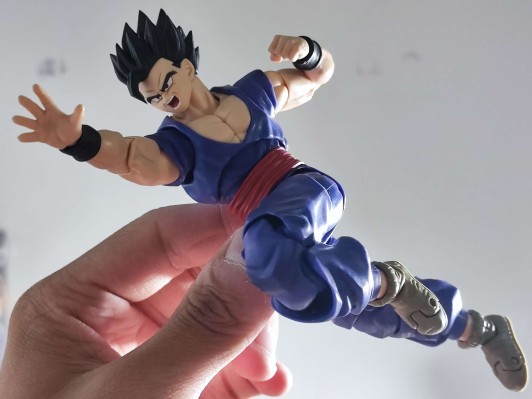 S.H.Figuarts  终极悟饭《龙珠超：超级人造人》