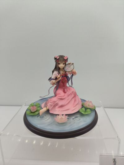 汉服少女 映水芙蓉
