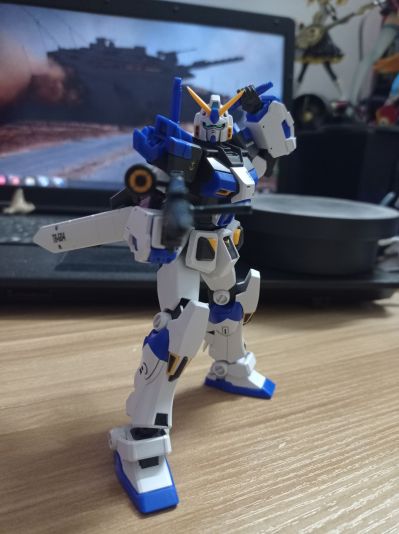HGUC 机动战士高达外传 宇宙、闪光的尽头 RX-78-4高达4号机