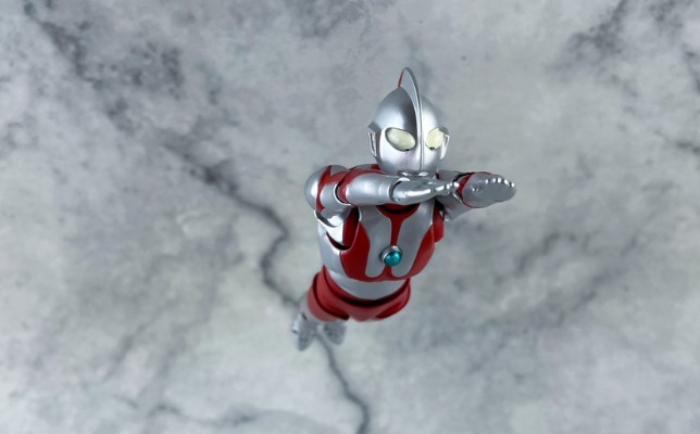 S.H.Figuarts(真骨雕制法)  奥特曼