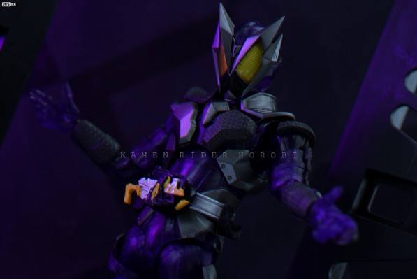 一番赏   S.H.Figuarts 假面骑士 最终大奖 假面骑士灭 蛰刺毒蝎 透明紫