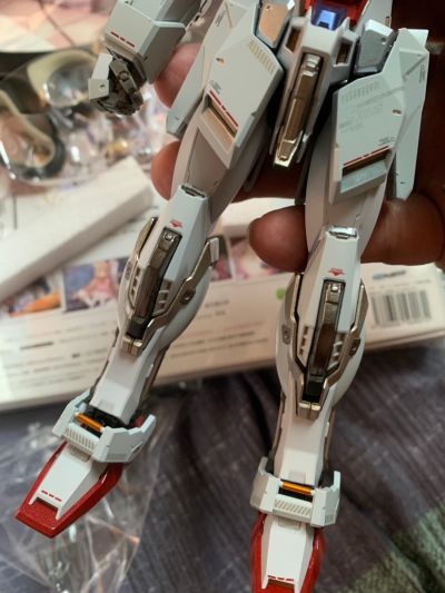 METAL BUILD   强袭高达 -赫利俄波利斯亮相版-