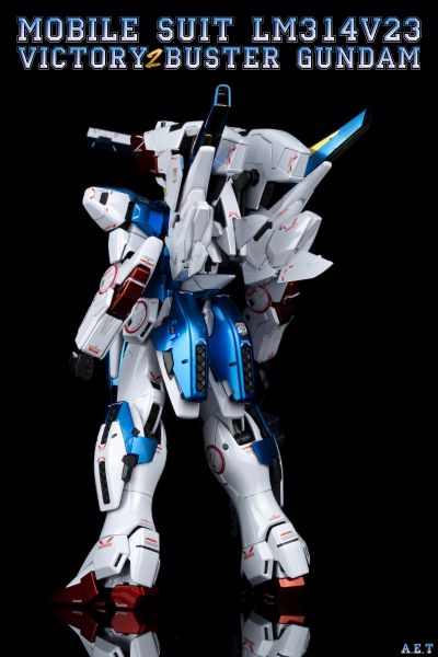 MG  1/100  高达基地专属商品   V2高达突击爆击型 Ka版  [钛金质感]
