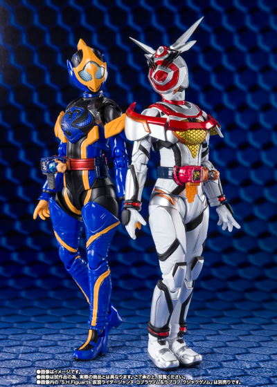 S.H.Figuarts 假面骑士利维斯 假面骑士阿基蕾拉 蜂后基因