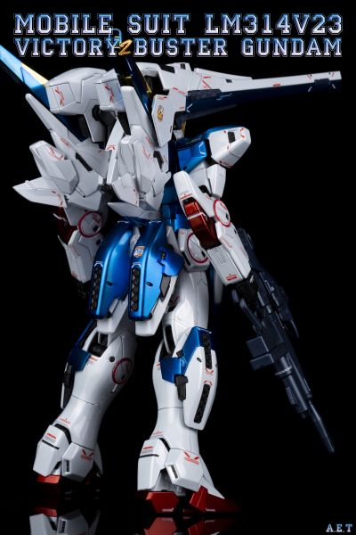MG  1/100  高达基地专属商品   V2高达突击爆击型 Ka版  [钛金质感]