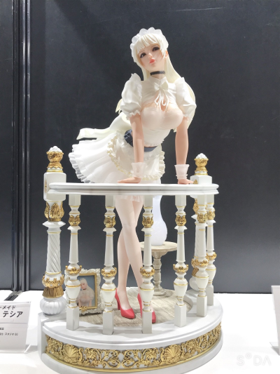 假日女仆 莫妮卡·特西娅