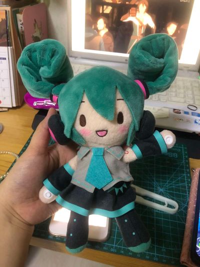 贴贴毛绒玩偶  初音未来