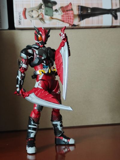 S.H.Figuarts 假面骑士零一 假面骑士雷