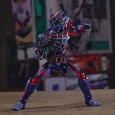 S.H.Figuarts  假面骑士利维斯 假面骑士戴蒙斯 蜘蛛基因