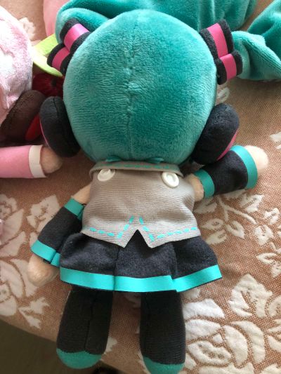 贴贴毛绒玩偶  初音未来