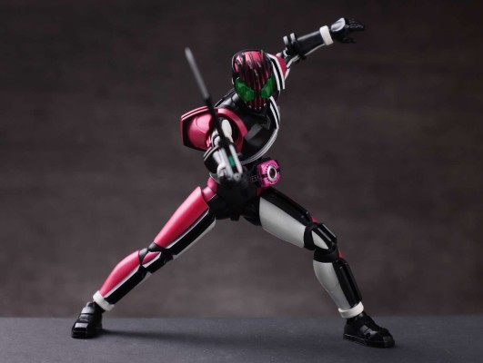 S.H.Figuarts(真骨雕制法)  假面骑士帝骑 假面骑士帝骑