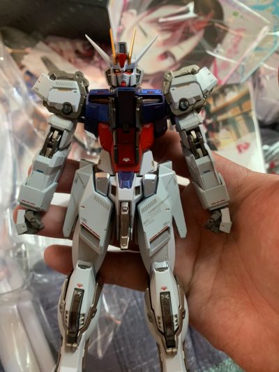 METAL BUILD   强袭高达 -赫利俄波利斯亮相版-