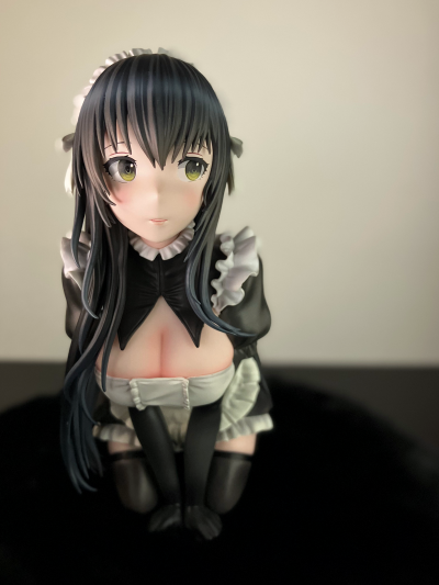 黑发女仆