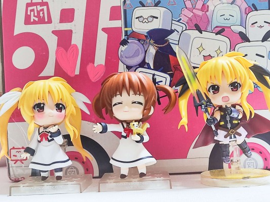 粘土人 #254 魔法少女奈叶 电影2 A的艺术 & 菲特·泰斯塔罗沙 私立圣祥大付属小学校制服