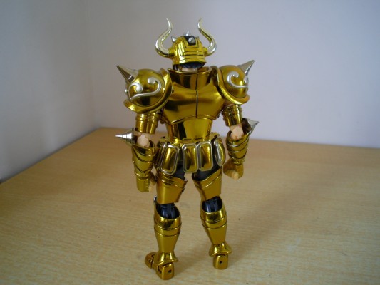 圣斗士圣衣神话 金牛座阿鲁迪巴