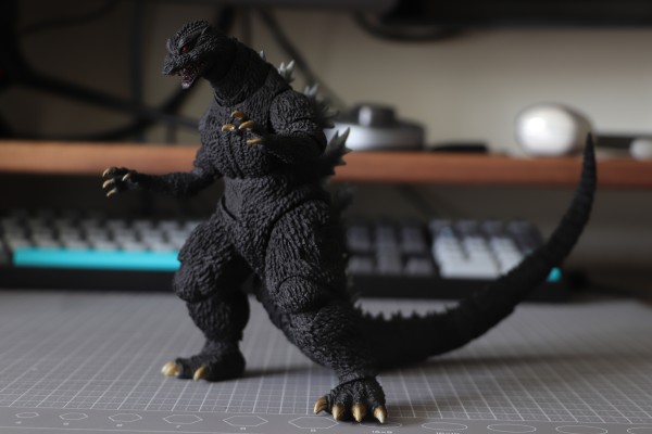 S.H.MonsterArts 哥斯拉 (2004)